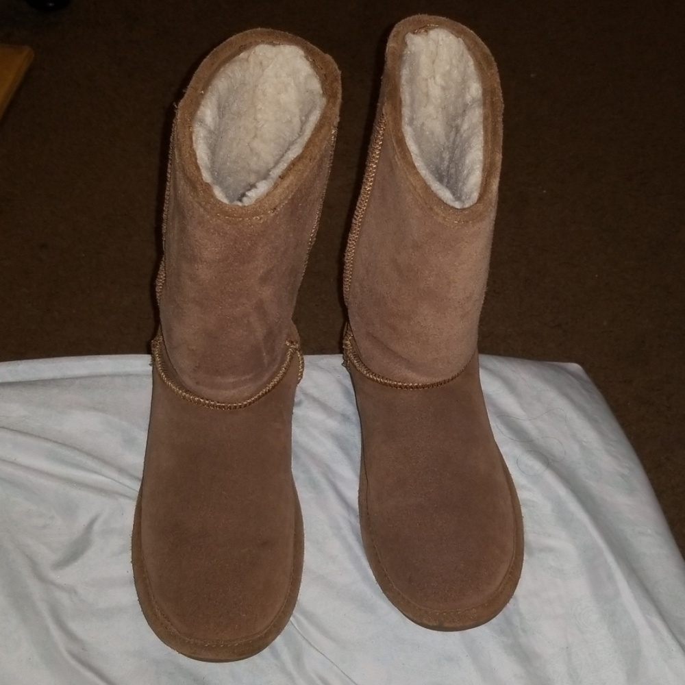 Bearpaw Size 8 Boots